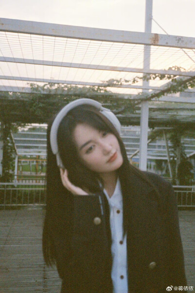 蒋依依