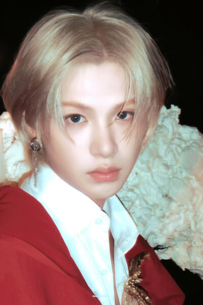 黄明昊