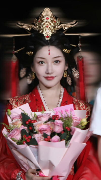 姜贞羽