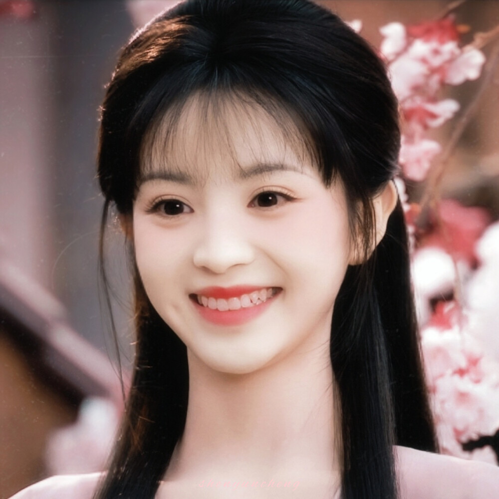 羽衣常带烟霞色 不惹人间桃李花