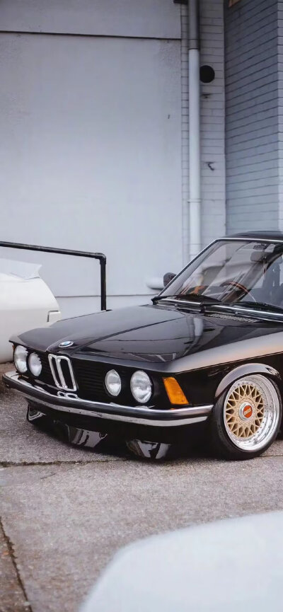 那些有关名车的壁纸