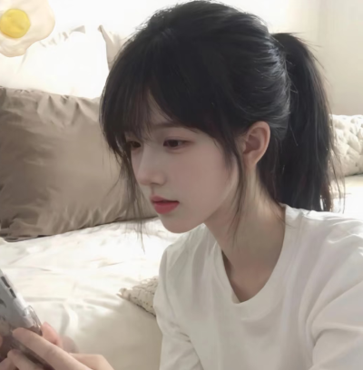 人与人之间的缘分自有定数 生命中多的是遗憾和事与愿违 真真假假 假假真真 过多的追问和拉扯 只会消耗自己的心力 不如保持平静 回归生活