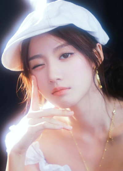卢昱晓