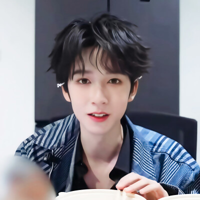 
“请和这样的我恋爱吧。”