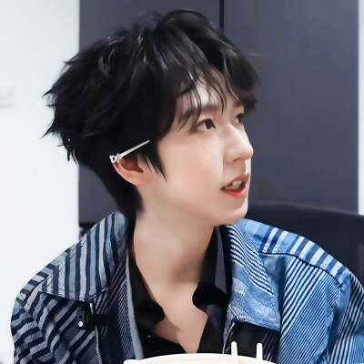 
“请和这样的我恋爱吧。”