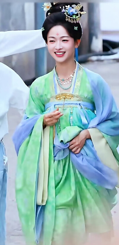 吴谨言