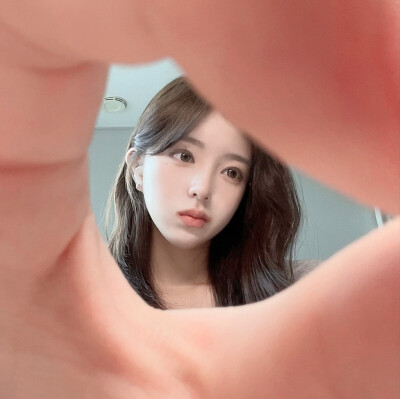 ദ്ദി˶><)✧ 