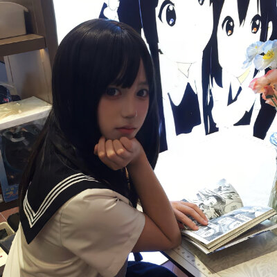 女