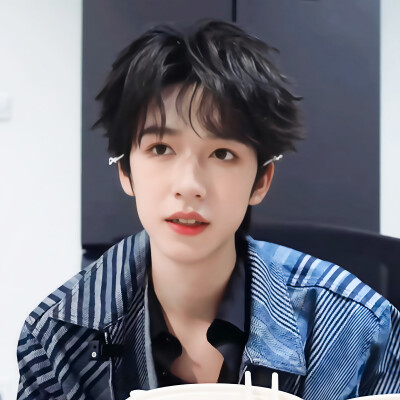 
“请和这样的我恋爱吧。”