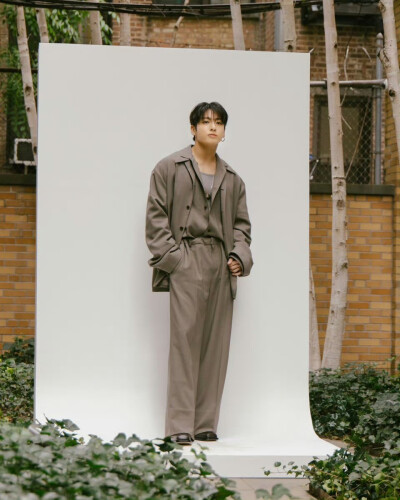 250913
Calvin Klein账号更新柾国相关
