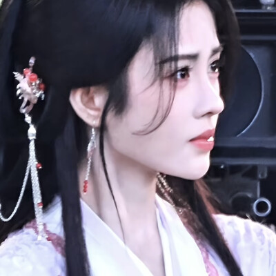 鞠婧祎