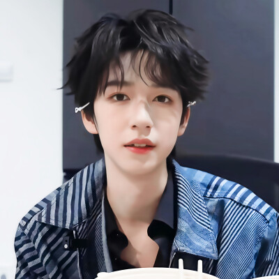 
“请和这样的我恋爱吧。”