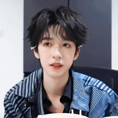 
“请和这样的我恋爱吧。”