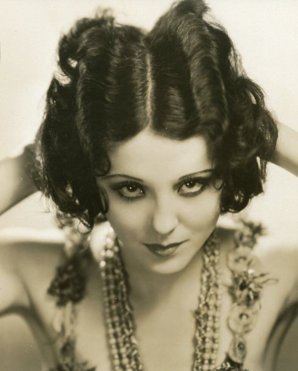 1920s，raquel torres