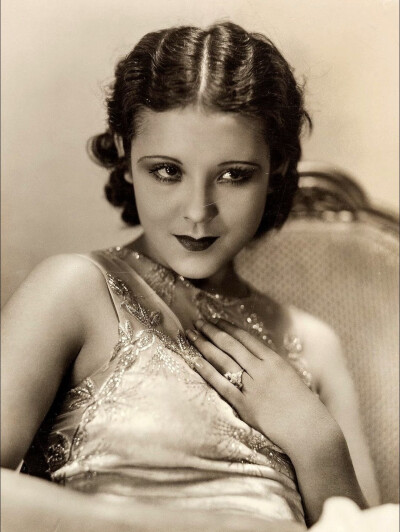 1920s，raquel torres
