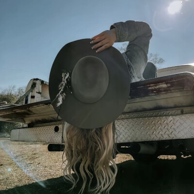 (ू˃̣̣̣̣̣̣︿˂̣̣̣̣̣̣ ू)