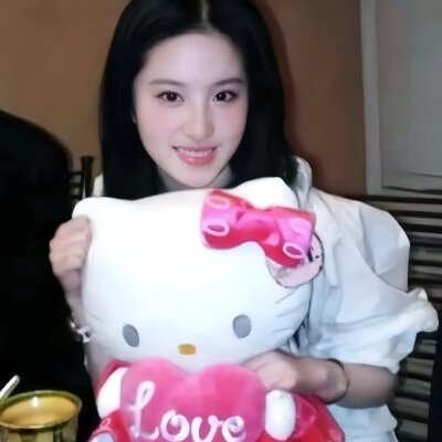 女