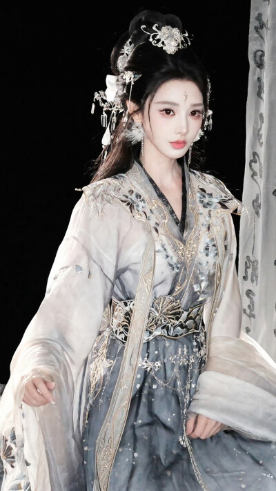 彭小苒