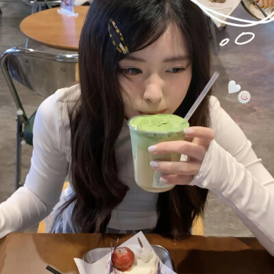 ٩(˃̶͈̀௰˂̶͈́)و