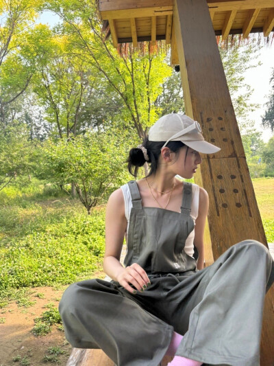 BY爱喝可乐的古娜小姐 中国 张婧仪