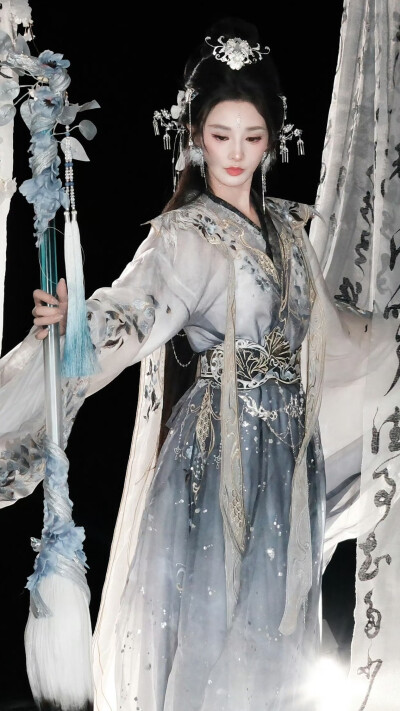 彭小苒