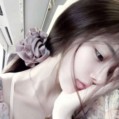 权威｜女生头像