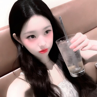张元英