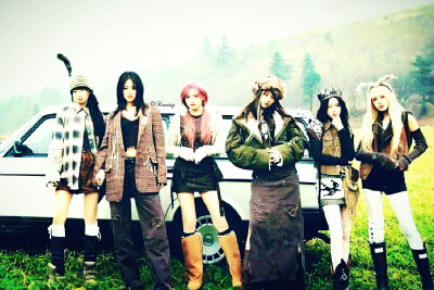 任君凭栏，我栖春山