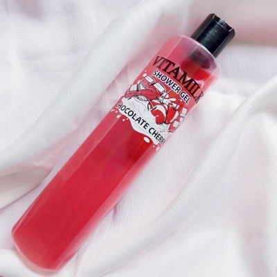 (暂不回购)『俄罗斯VITA MILK巧克力樱桃沐浴露350ml』清洁2/5，稀的液体，还是要加水起泡，香味浓度一般。