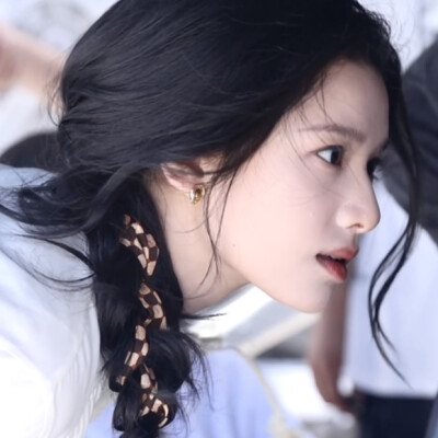 张婧仪