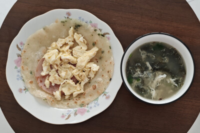 8.9 卷饼 紫菜蛋花汤