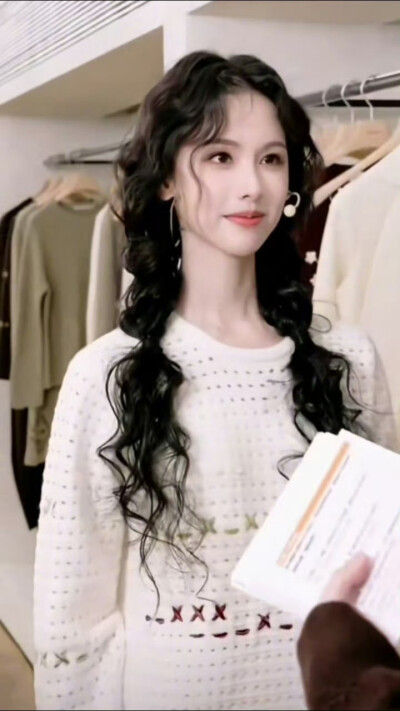 陈都灵