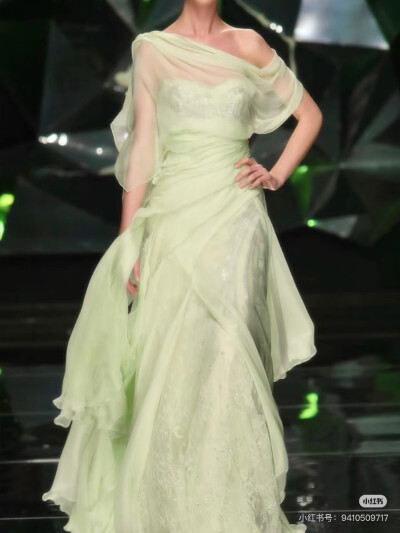 红毯最美-小红书转载