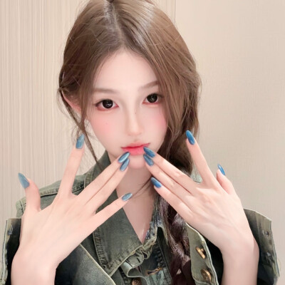 女头
二传头像注明出处
