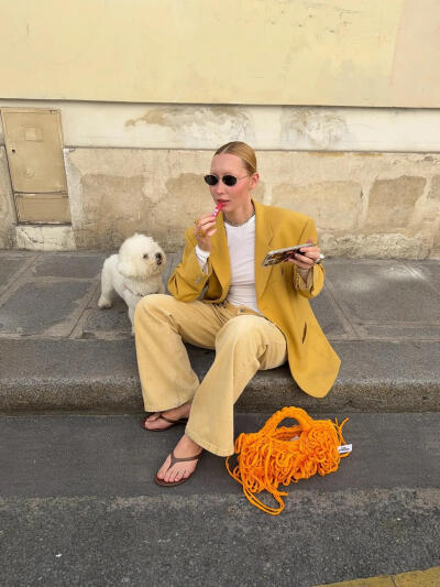 BY爱喝可乐的古娜小姐