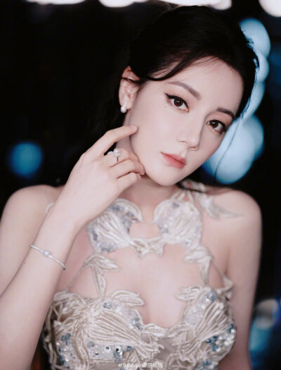 迪丽热巴