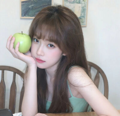 暗恋像一颗颗青梅果