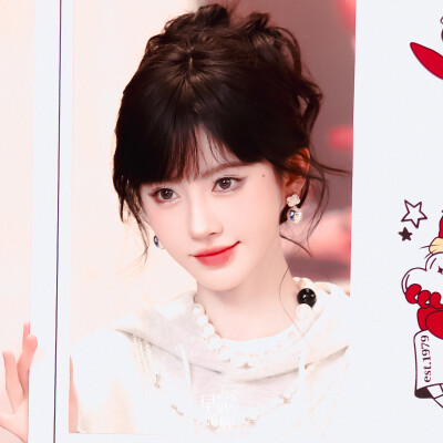 鞠婧祎