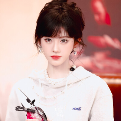 鞠婧祎