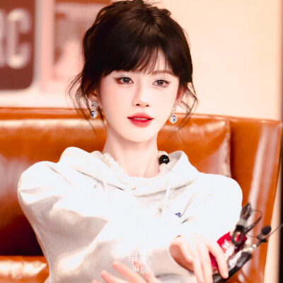 鞠婧祎