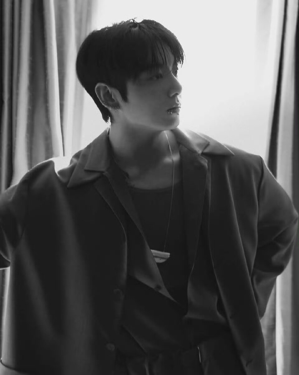 250916
Calvin Klein ins更新柾国相关