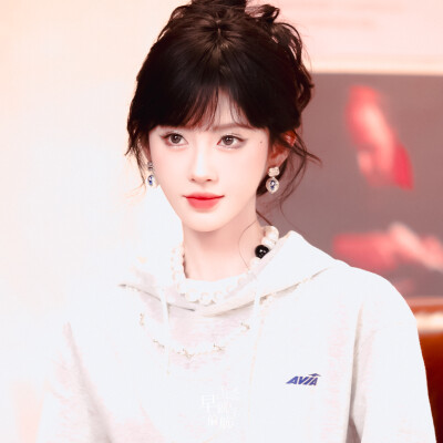 鞠婧祎