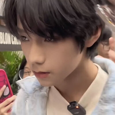 王橹杰你长这萌是啥意思