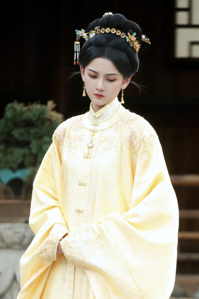 表妹万福 甄嘉芙