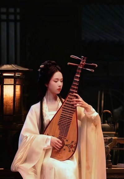 陈都灵