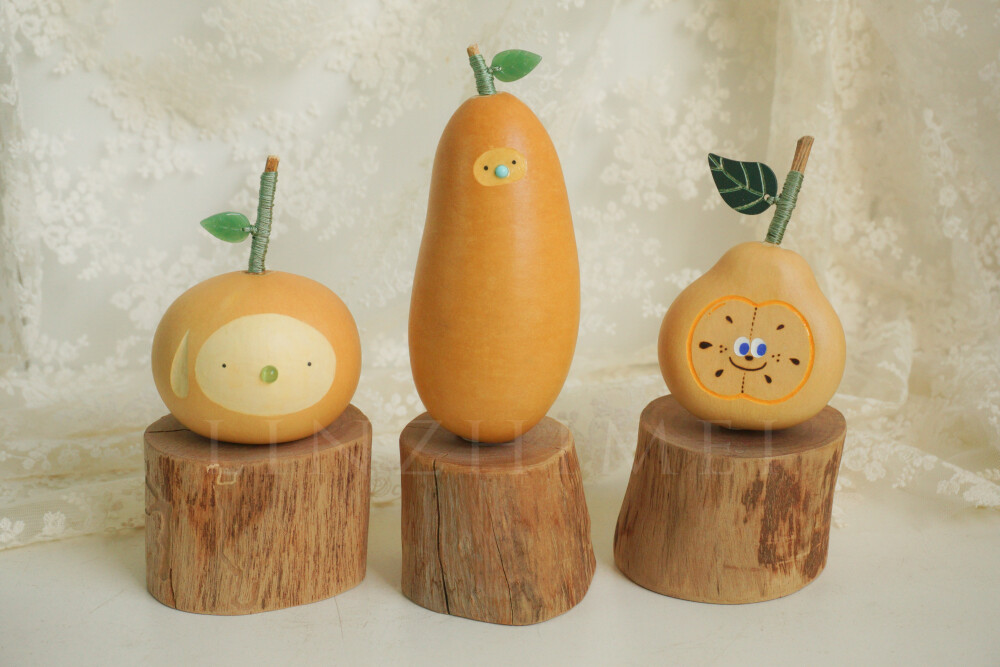 新做的
摆件：冬瓜、苹果、梨
手串：闹别扭和听八卦