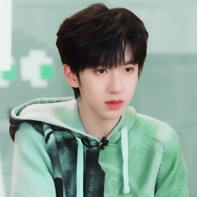 
“ 挺喜欢你的 等我统治地球后会把你留下 ”
