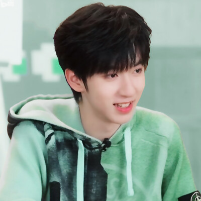 
“ 挺喜欢你的 等我统治地球后会把你留下 ”
