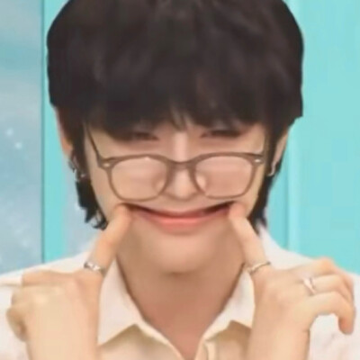 我跟不懂这有多萌的人没什么好说的了，谢谢