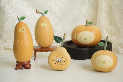 新做的
摆件：冬瓜、苹果、梨
手串：闹别扭和听八卦